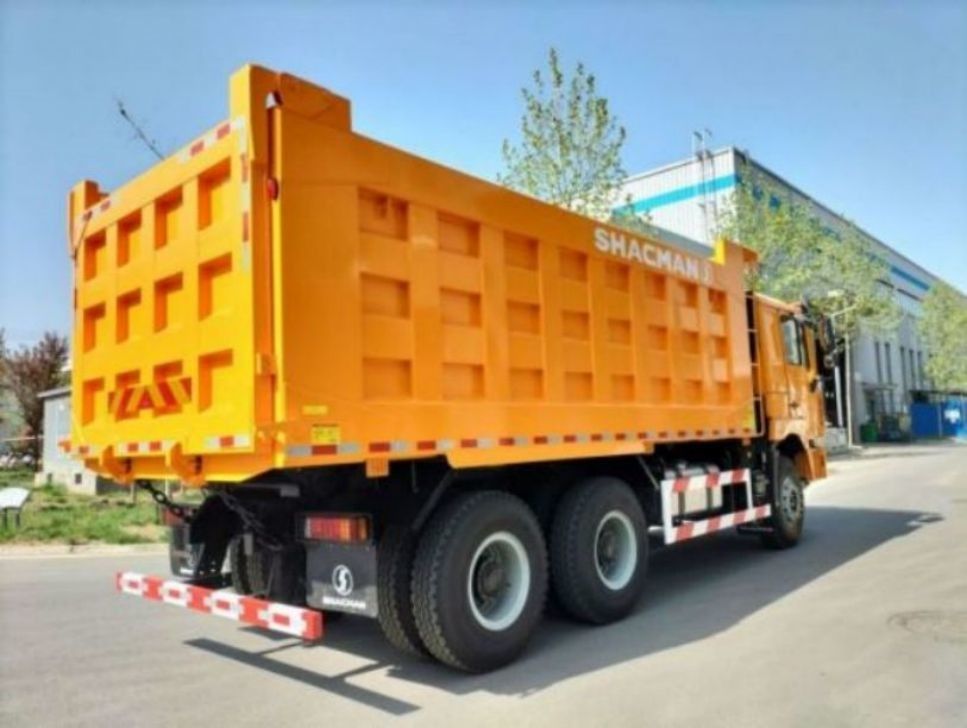 10 ruedas SHACMAN F3000 camión de remate 6x4 375 EuroV amarillo con 24 meses de garantía