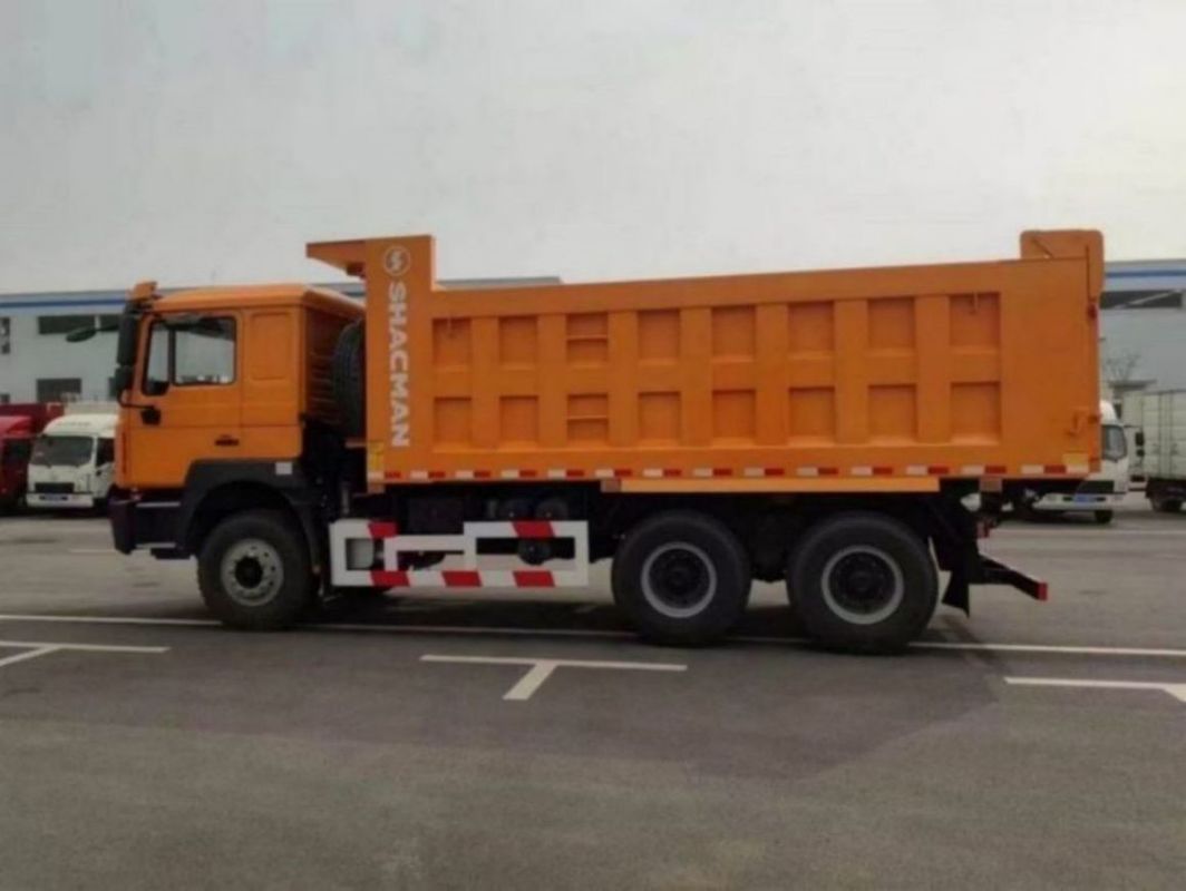 SHACMAN Single Sleeper Dump Truck F3000 6x4 400hp EuroII Potente rendimiento y capacidad de carga útil
