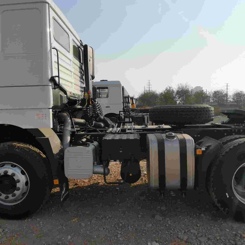 Rojo SHACMAN F3000 375HP Euro V 6 ruedas Tractor cabeza 4x2 motor WEICHAI