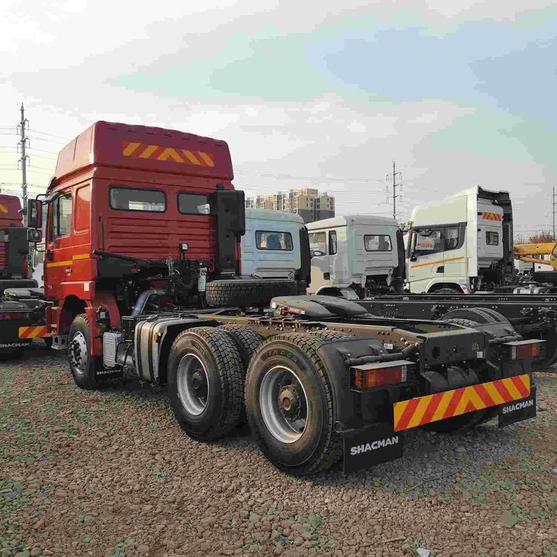 Rojo SHACMAN F3000 375HP Euro V 6 ruedas cabeza del tractor 4x2 motor WEICHAI