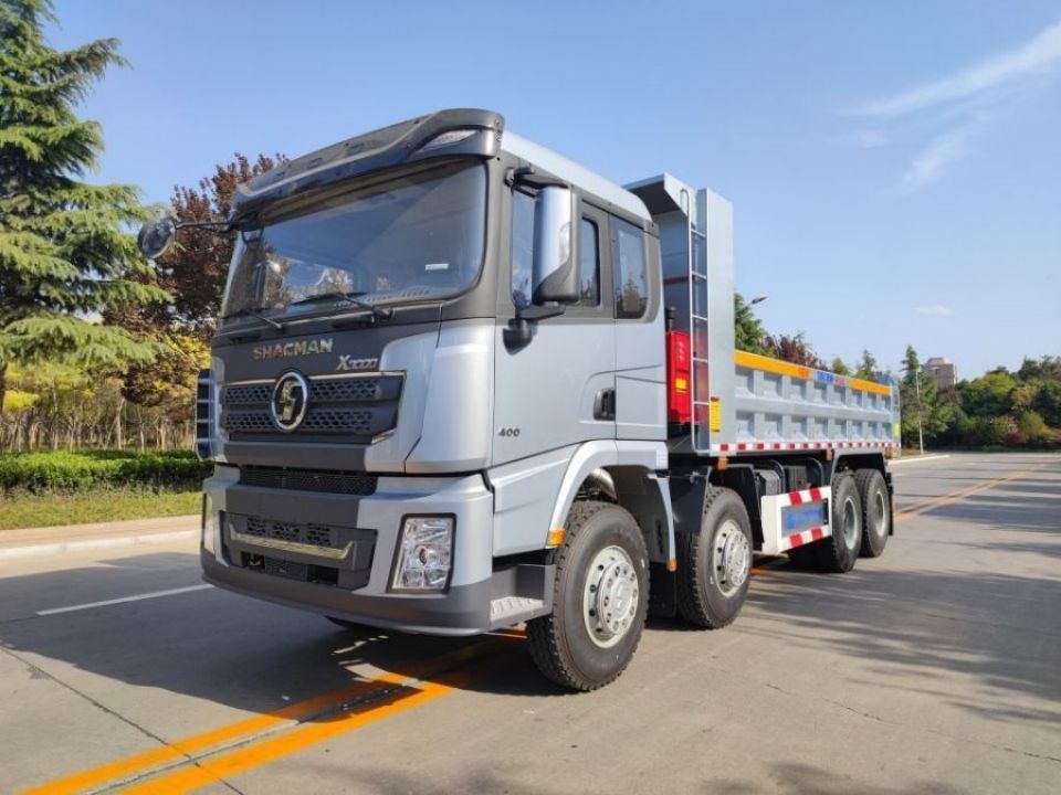 SHACMAN 8x4 440HP EuroV camión pesado blanco 20 - 30 toneladas camión de tirón