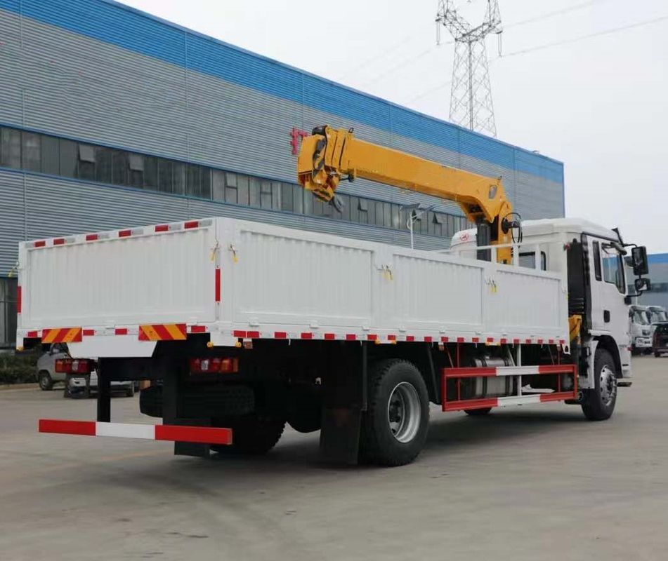 SHACMAN L3000 4X2 10 toneladas Capacidad de carga camión de carga 240HP grúa de carga de buena calidad