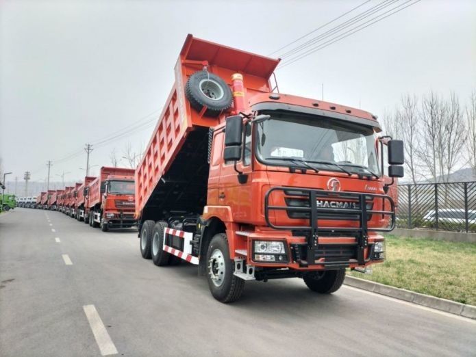 Sistema de mitigación de colisiones de camiones pesados de basura de color rojo neón 25T Capacidad 6x6 6x4 8x4 Tipo de conducción 12 ruedas 1800 3200 1350mm Wheel