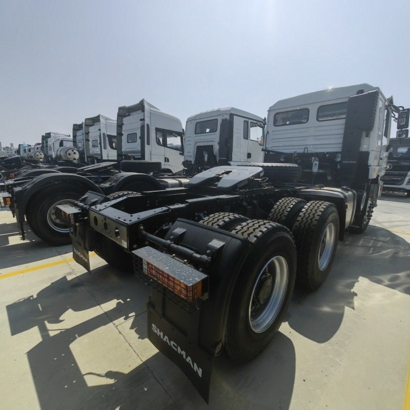 Se trata de una serie de vehículos que se encuentran en la zona de control de las autoridades competentes.