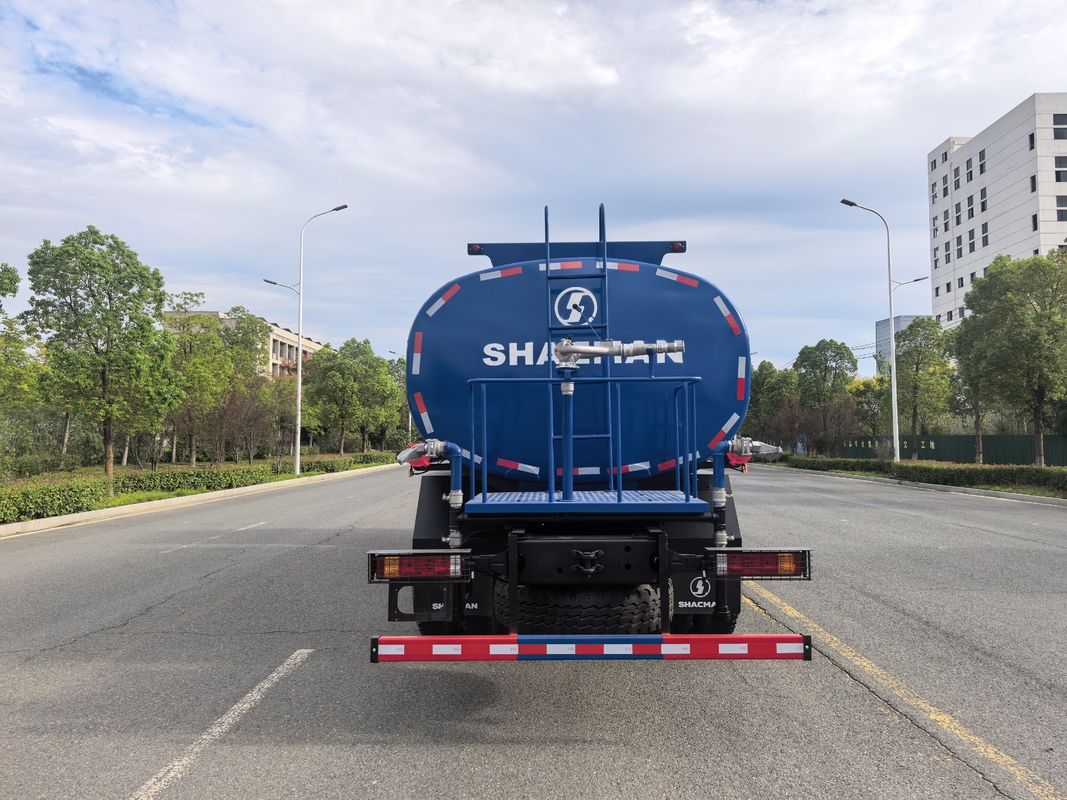SHACMAN F3000 6x4 Water Tank Truck with 220kW Power 1240 N*M Torque and 9.726L Displacement